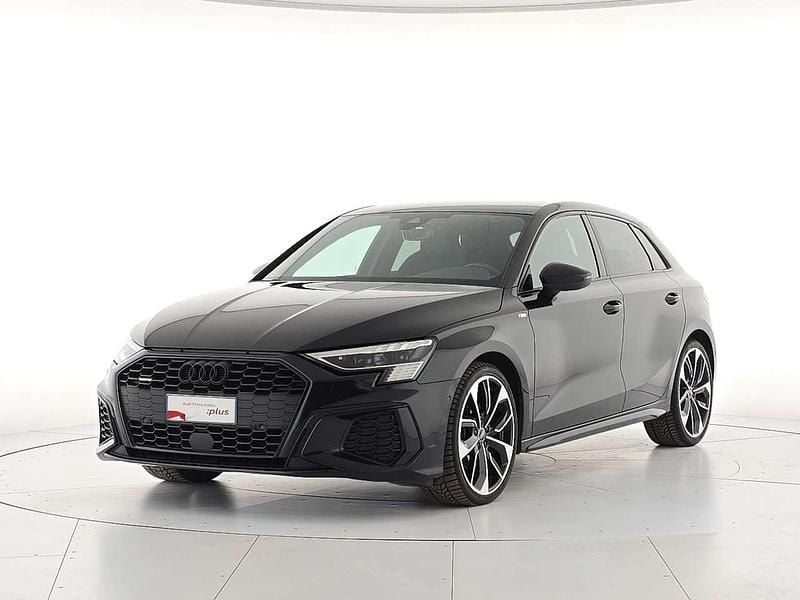 Nero Usata 2023 Audi A3 S-Line Tre volumi | 31.900 € (Buon prezzo) - Immagine 1/4