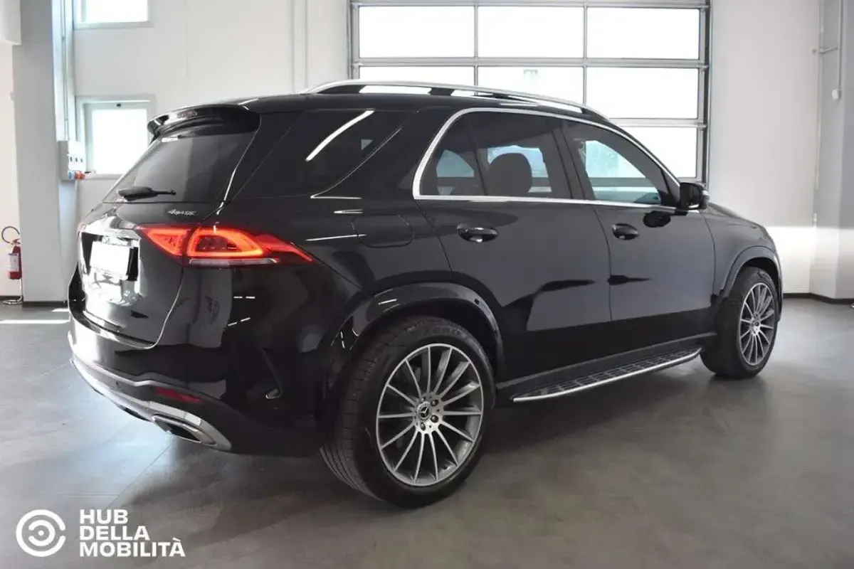 Usata Mercedes GLE300 Premium 272 CV (200 kW) 2023 Nero SUV
