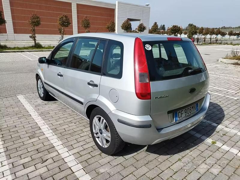 Usata Ford Fusion 2004 Utilitaria