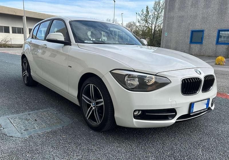 Usata BMW 118 Sport Line 143 CV (105 kW) 2012 Bianco Utilitaria