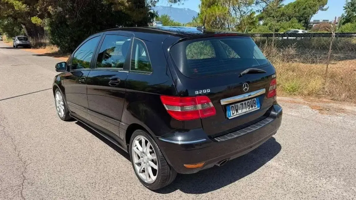 Usata Mercedes B200 Premium 140 CV (102 kW) 2009 Monovolume