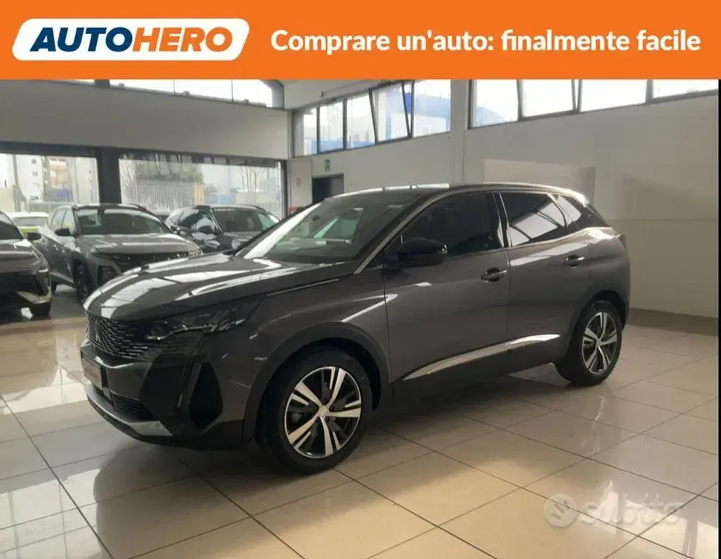 Usata Peugeot 3008 Allure 131 CV (96 kW) 2023 Grigio SUV
