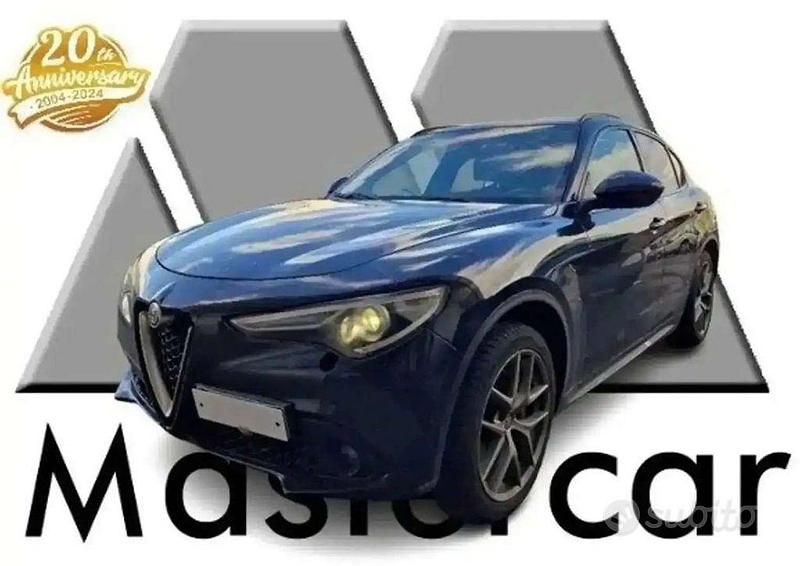 Usata Alfa Romeo Stelvio Executive 210 CV (154 kW) 2018 Nero SUV
