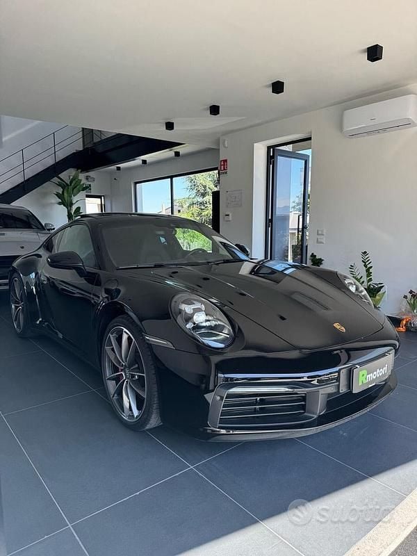 Usata Porsche 992 450 CV (330 kW) 2022 Nero Coupé