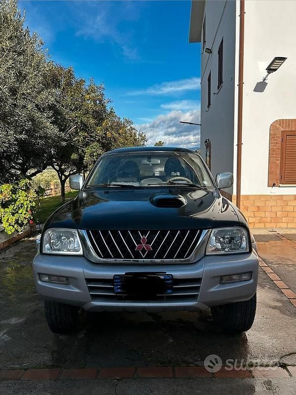 Nero Usata 2003 Mitsubishi L200 Pick-up | 11.500 € (Buon prezzo) - Immagine 1/4
