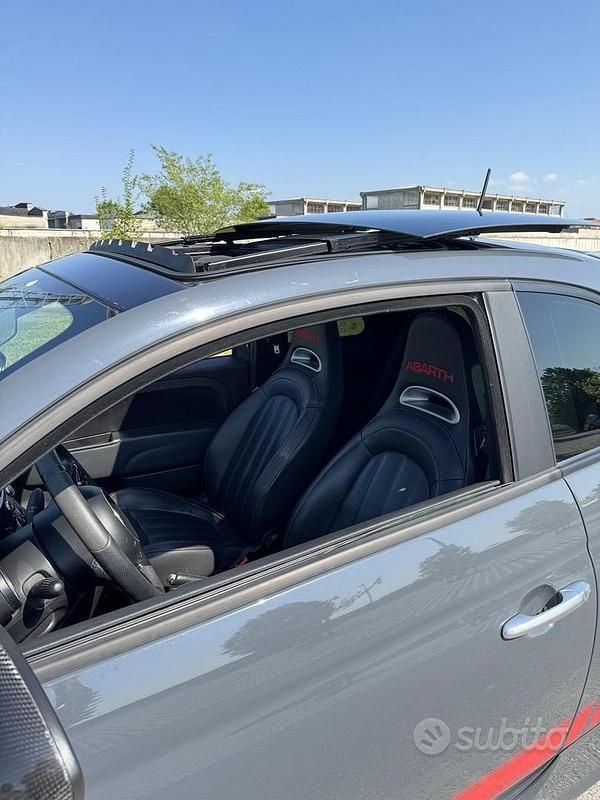 Usata Abarth 695 165 CV (121 kW) 2017 Grigio Utilitaria