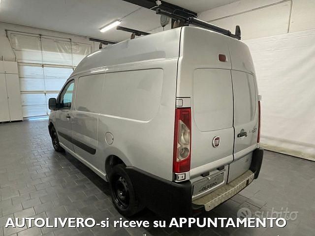 Occasion Fiat Scudo 120 ch (88 kW) 2008 Gris Van