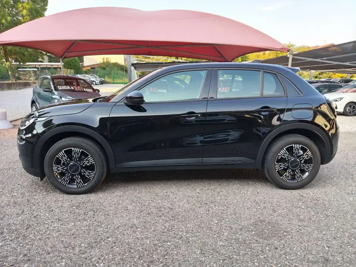 Usata Fiat 600 Pop 101 CV (74 kW) 2025 Nero SUV