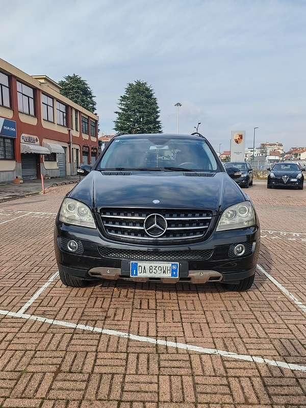Usata 2006 Mercedes ML320 SUV | 6000 € (Buon prezzo) - Immagine 1/4