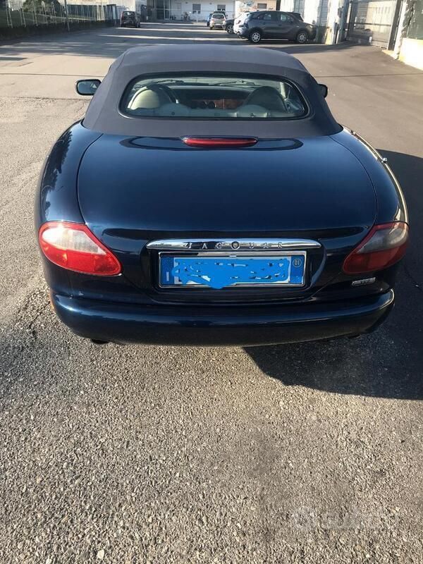Usata Jaguar XK8 284 CV (208 kW) 1996 Blu/azzurro Cabrio