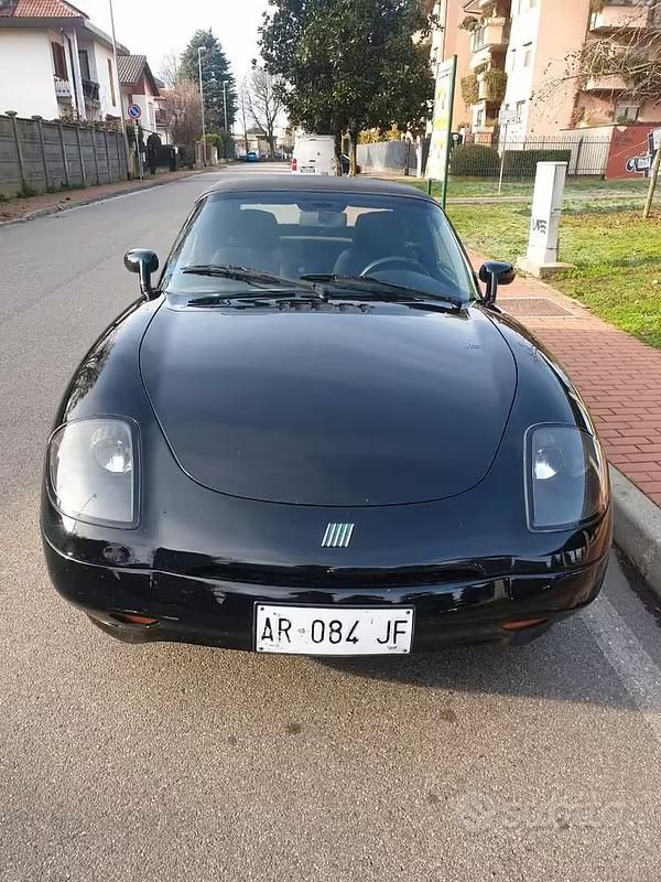 Usata Fiat Barchetta 131 CV (96 kW) 1997 Nero Cabrio