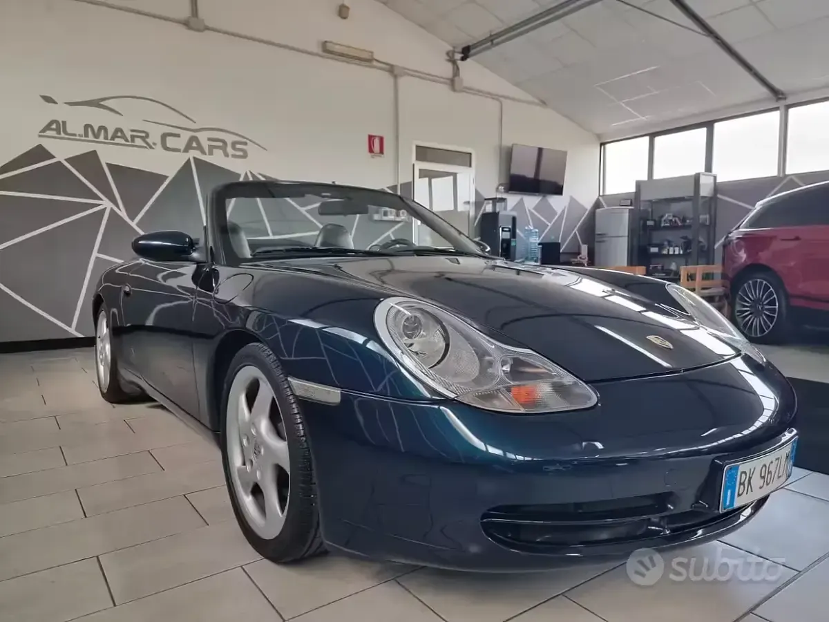 Usata Porsche 911 Carrera Cabriolet 300 CV (220 kW) 2000 Blu Cabrio