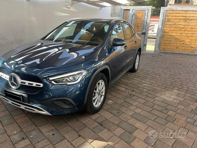 Blu Usata 2021 Mercedes GLA200 Business SUV | 23.900 € (Super prezzo) - Immagine 1/4