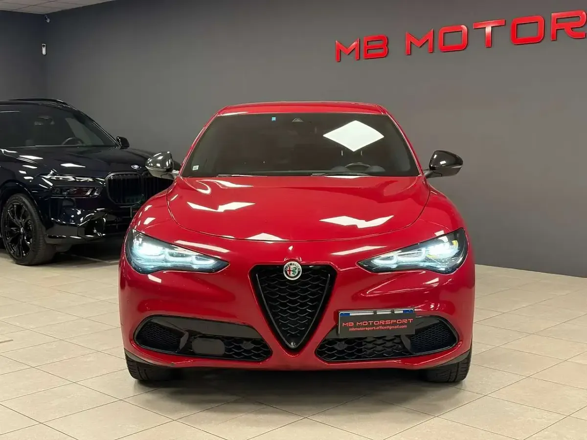 Usata Alfa Romeo Stelvio Veloce 209 CV (153 kW) 2023 Rosso SUV