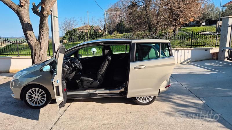Begagnad Ford B-MAX Titanium 95 HK (69 kW) 2012 Gul Minibuss