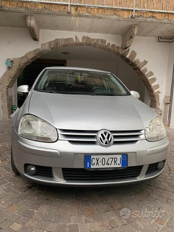 Usata VW Golf VI Comfortline 105 CV (77 kW) 2008 Grigio Utilitaria