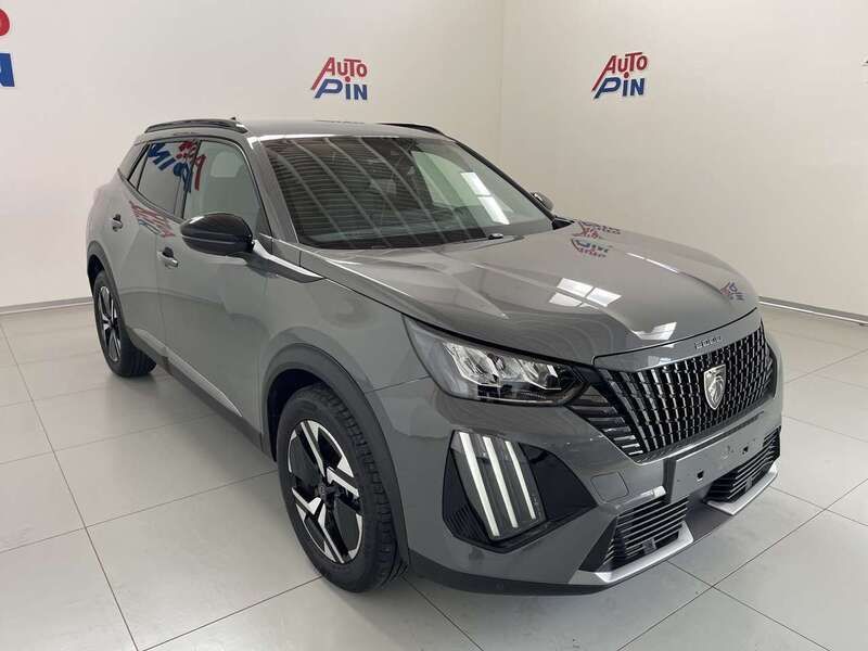 Usata Peugeot 2008 Allure 102 CV (75 kW) 2024 Grigio SUV