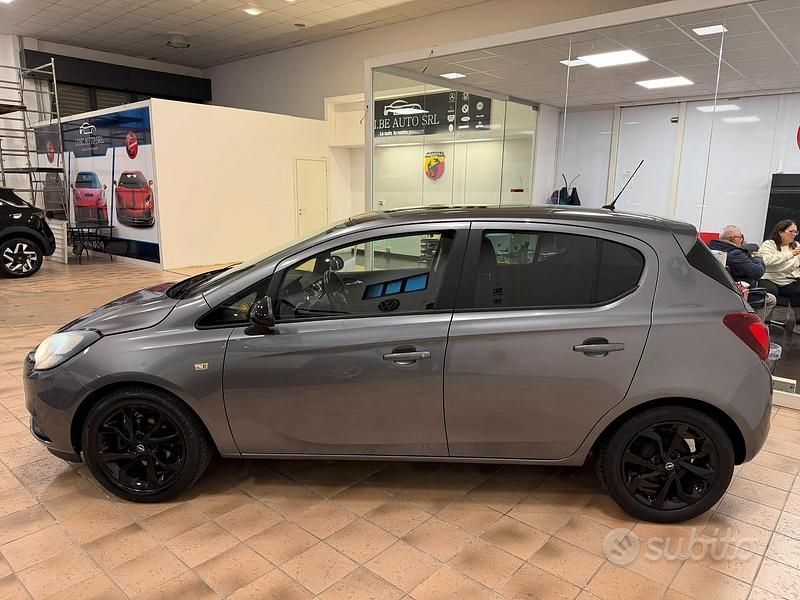 Usata Opel Corsa Innovation 90 CV (66 kW) 2017 Grigio Berlina