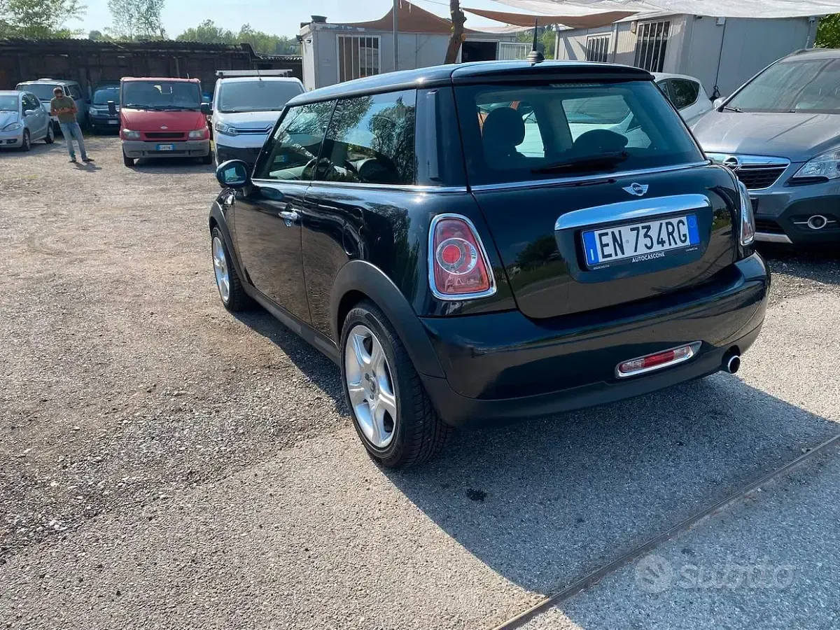 Brugt Mini Cooper 75 HK (55 kW) 2012 Sort Hatchback