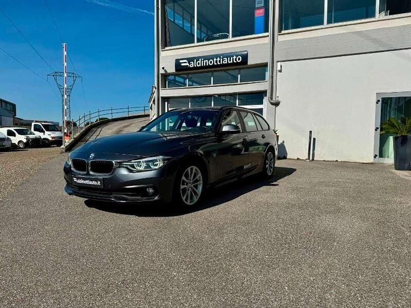 Usata BMW 318 Advantage 150 CV (110 kW) 2016 Grigio Station wagon