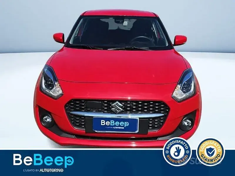 Usata Suzuki Swift 83 CV (61 kW) 2022 Rosso metallizzato Utilitaria