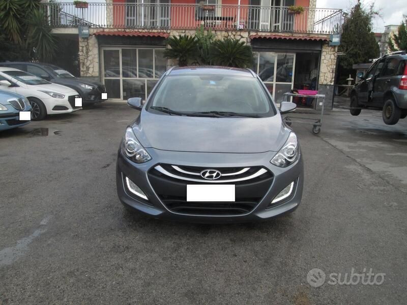 Usata Hyundai i30 Classic 110 CV (80 kW) 2013 Grigio Station wagon
