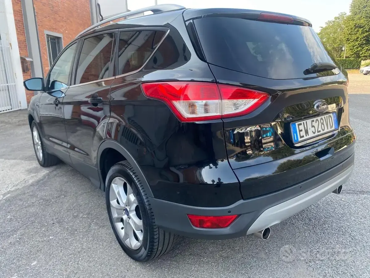 Usata Ford Kuga Titanium 163 CV (119 kW) 2014 Nero SUV