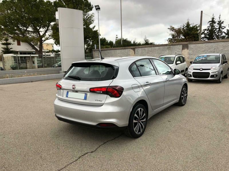 Venduto Fiat Tipo 5 porte lounge 1.6m. auto usate in vendita