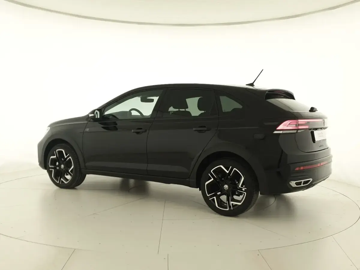 Nuova VW Taigo R-line Plus 115 CV (84 kW) 2026 Deep black perlato SUV