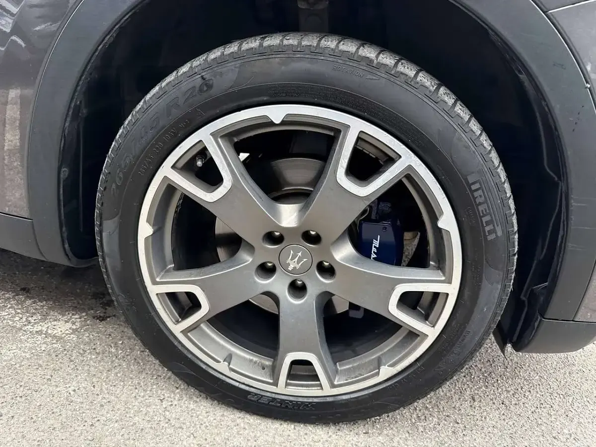 Usata Maserati Levante 250 CV (183 kW) 2018 Grigio SUV