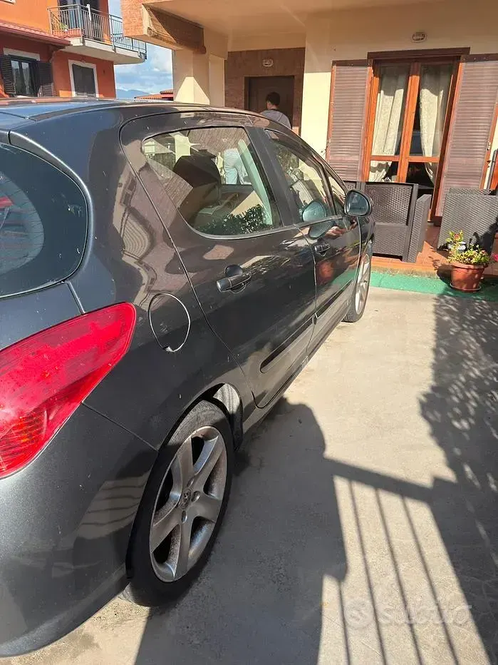 Usata Peugeot 308 150 CV (110 kW) 2008 Grigio Berlina
