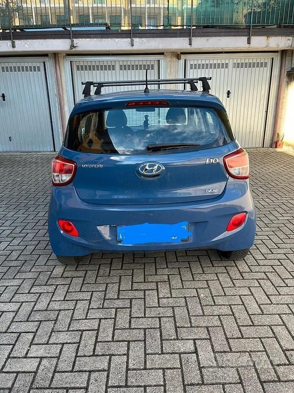 Usata Hyundai i10 67 CV (49 kW) 2014 Blu Utilitaria