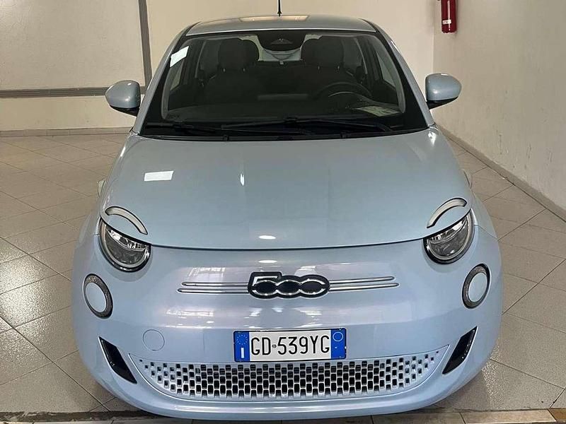 Usata Fiat 500e Icon 42 kW (58 CV) 2020 Azzurro Utilitaria