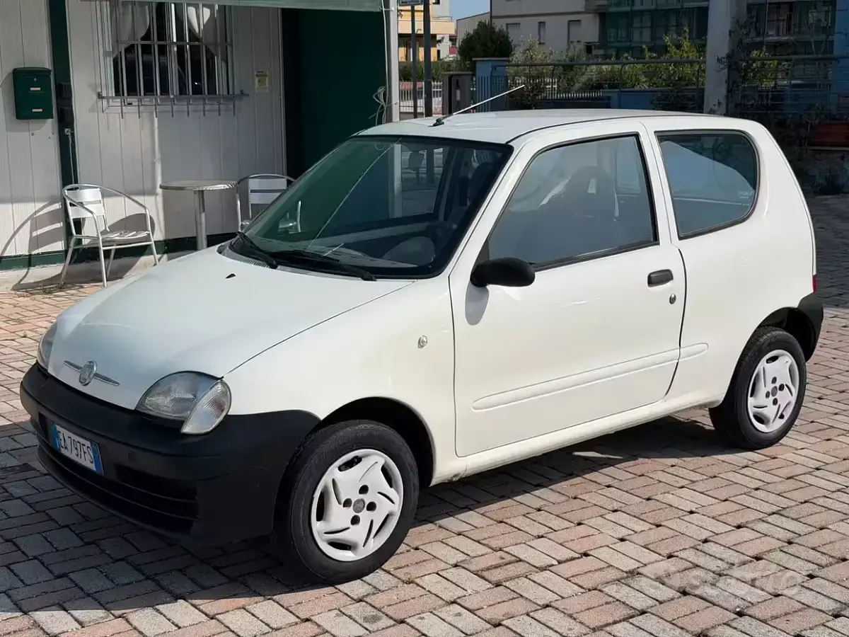 Usata Fiat 600 54 CV (39 kW) 2010 Bianco Utilitaria