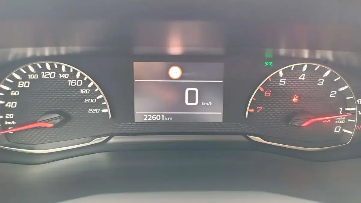 Usata Peugeot 208 Allure 102 CV (75 kW) 2024 Grigio Utilitaria