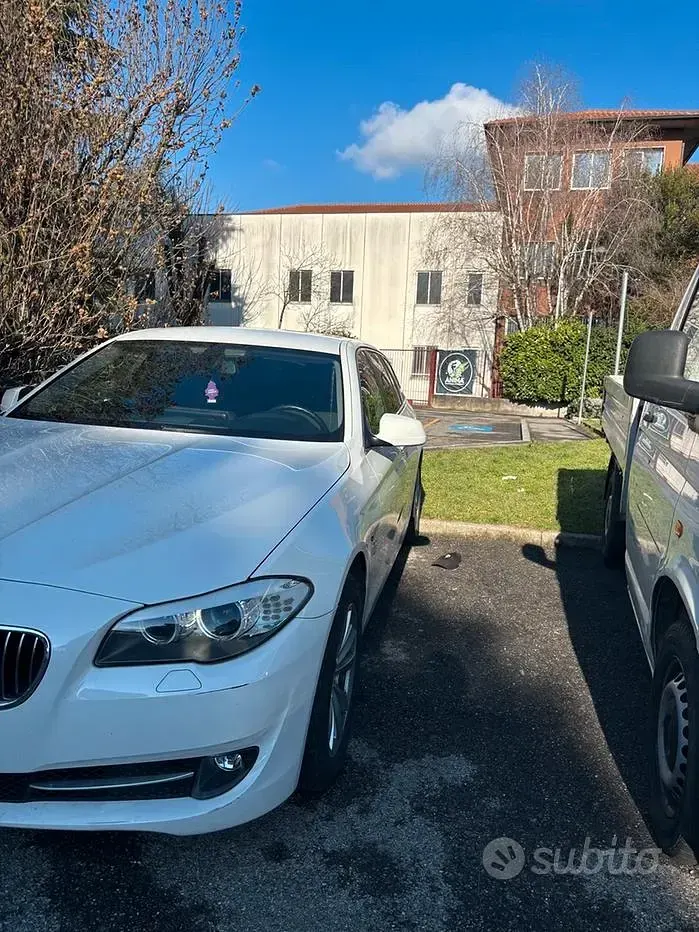 Usata BMW 525 218 CV (160 kW) 2011 Bianco Berlina