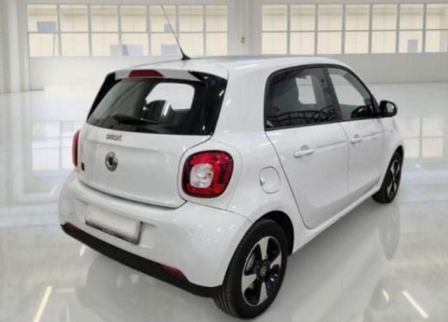 Usata Smart ForFour Electric Drive Passion 41 kW (56 CV) 2022 Bianco