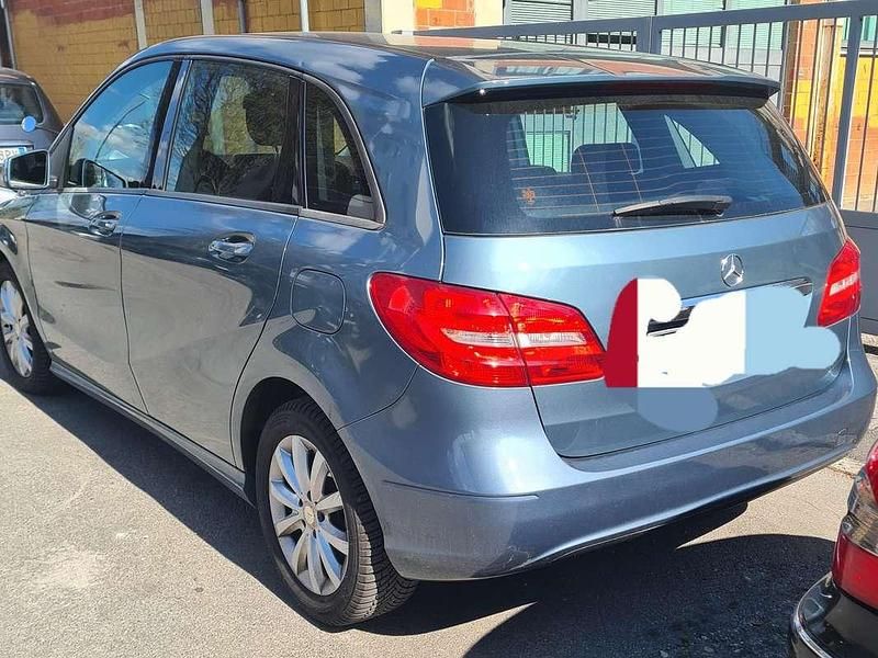 Usata Mercedes B160 Executive 90 CV (66 kW) 2014 Verde Utilitaria