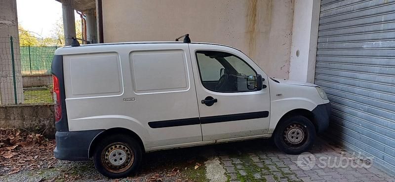 Usata Fiat Doblò 75 CV (55 kW) 2008 Monovolume