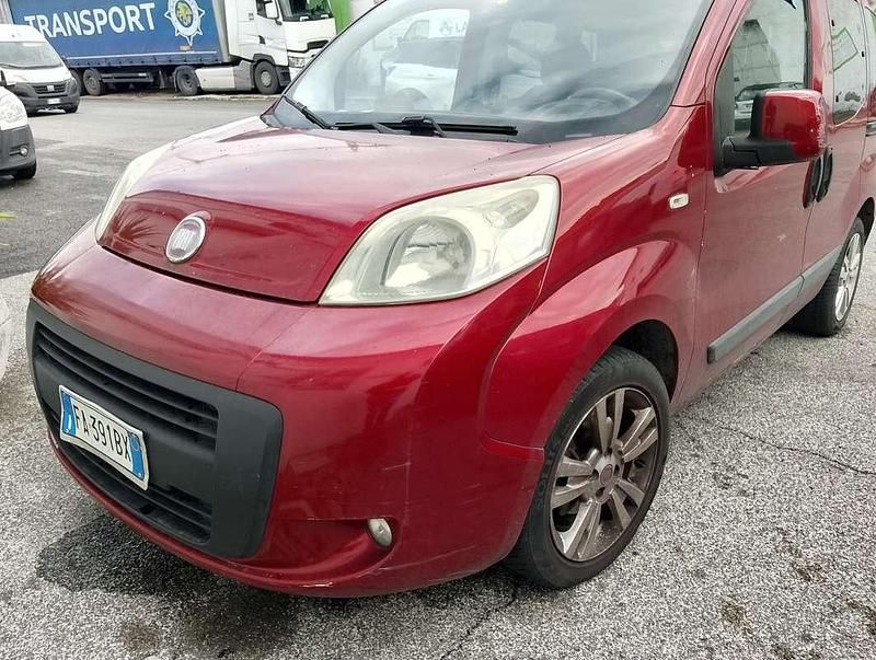 Käytetty Fiat Qubo Active 73 HP (53 kW) 2010 Punainen Tila-auto