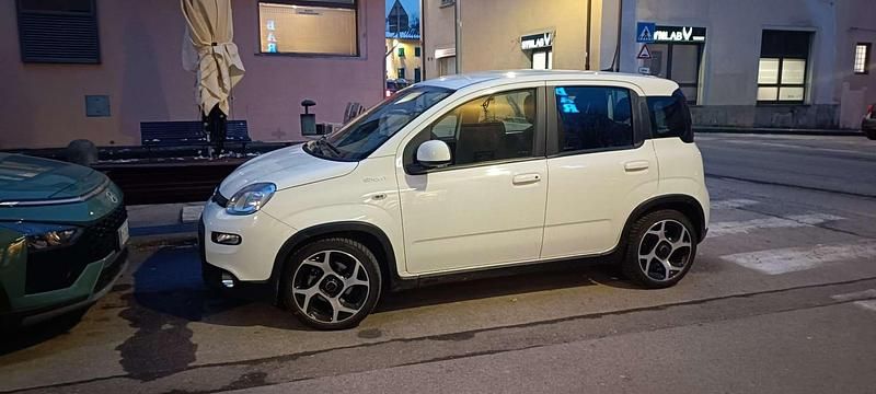 Usata Fiat Panda Sport 69 CV (50 kW) 2022 Utilitaria