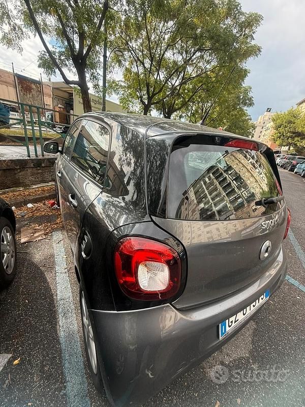 Usata Smart ForFour 71 CV (52 kW) 2016 Grigio Utilitaria