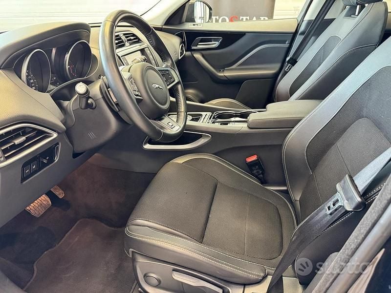 Usata Jaguar F-Pace R-Sport 180 CV (132 kW) 2017 Nero SUV