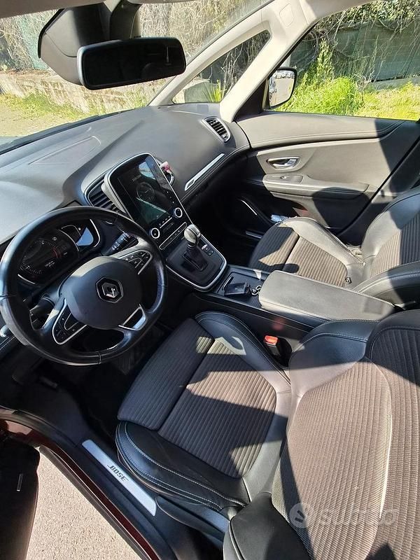 Usata Renault Scénic IV Bose Edition 110 CV (80 kW) 2018 Rosso Monovolume