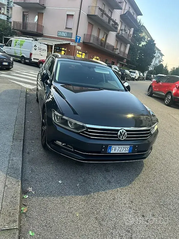 Usata VW Passat 150 CV (110 kW) 2019 Grigio Station wagon