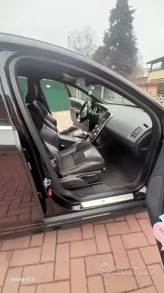 Usata Volvo XC60 150 CV (110 kW) 2017 Nero SUV