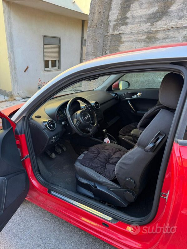 Usata Audi A1 105 CV (77 kW) 2010 Rosso Utilitaria