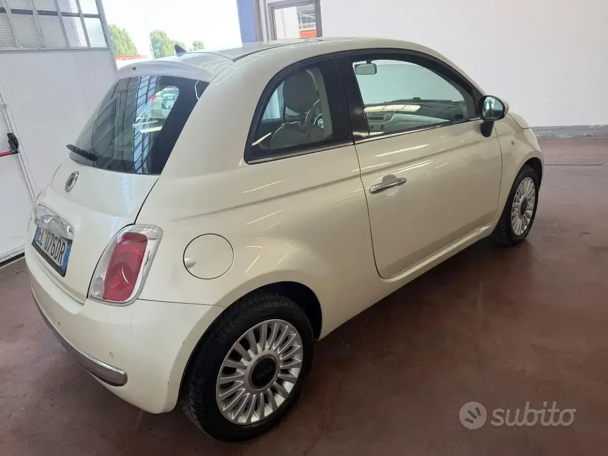 Usata Fiat 500 Lounge 69 CV (50 kW) 2011 Bianco Berlina