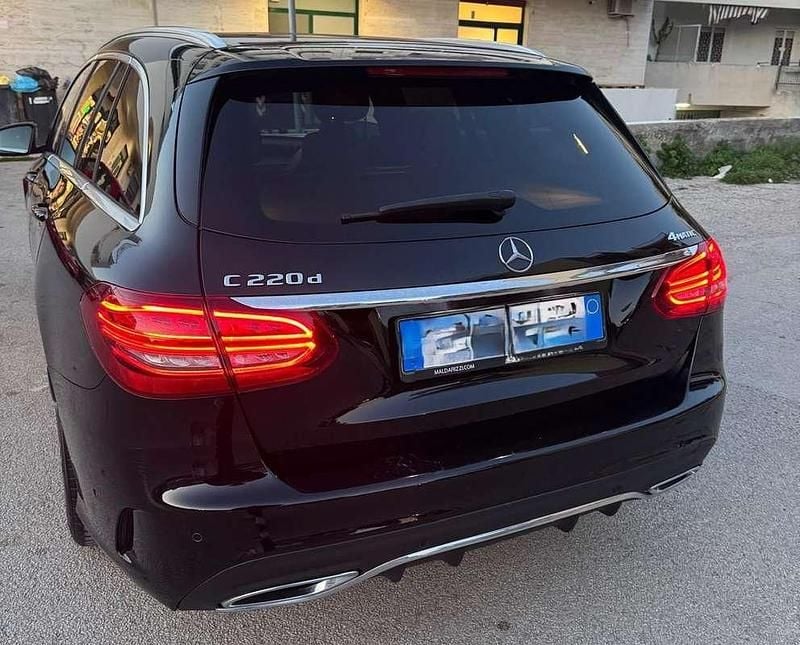 Usata Mercedes C220 Premium 194 CV (142 kW) 2020 Nero Station wagon