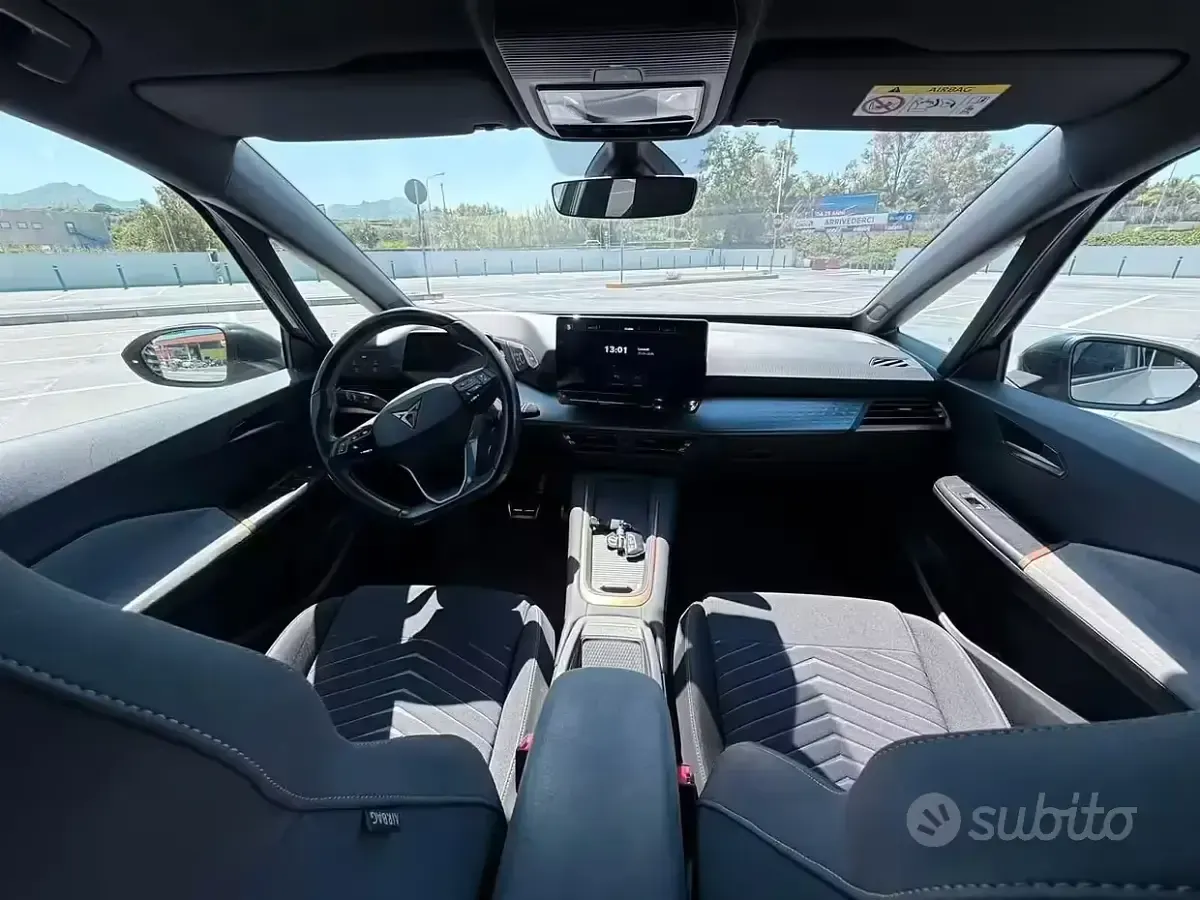 Usata Cupra Born 69 kW (95 CV) 2023 Grigio Utilitaria